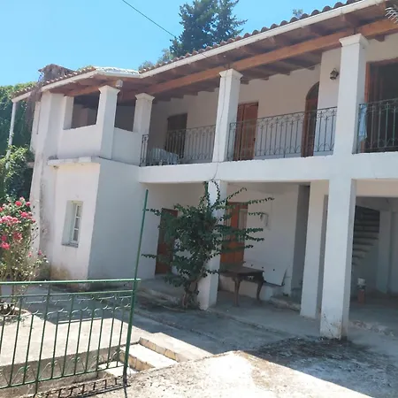 Antistoni Scenic Nature View, Private Balcony & Yard *