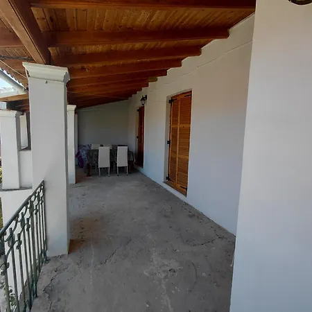Antistoni Scenic Nature View, Private Balcony & Yard
