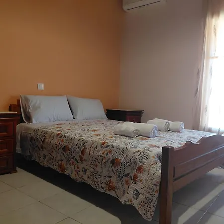 Lejlighed Antistoni Scenic Nature View, Private Balcony & Yard