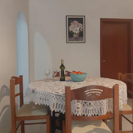 Antistoni Scenic Nature View, Private Balcony & Yard Lejlighed